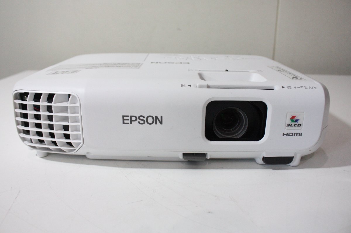 F5805【動作補償つき】EPSON 高輝度液晶プロジェクター EB-S03 使用時間 明るさ高56H/低0H リモコン付き