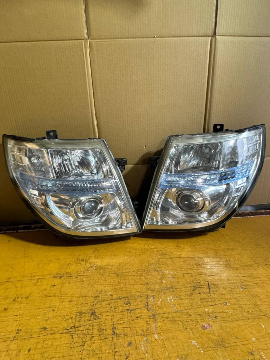 エルグランド　E51　HID　ヘッドライト　左右セット　HD-811　：佐川180