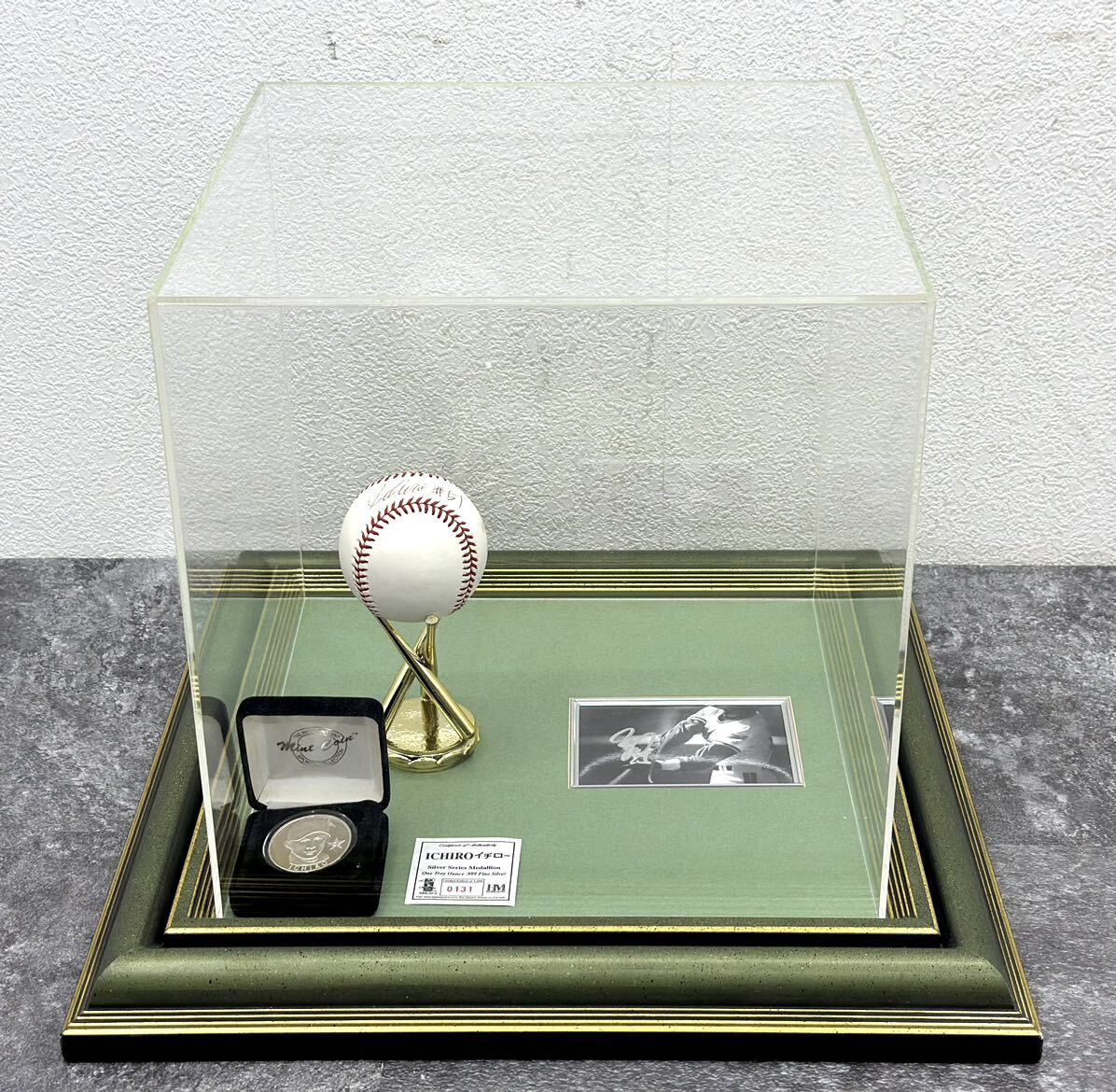 ICHIRO イチロー サインボール 銀貨 シルバー メダル 0131 まとめ 直筆サイン #51 野球 コレクション ケース付■兵庫県姫路市から 24-2372