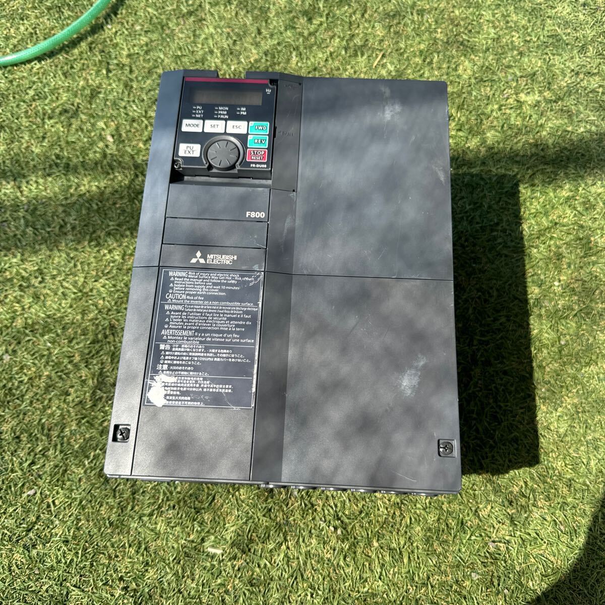 4Y040 三菱 FR-F840-18.5K-1 三菱 F800 3相 Ac 380-500V 38A インバーター 美品　