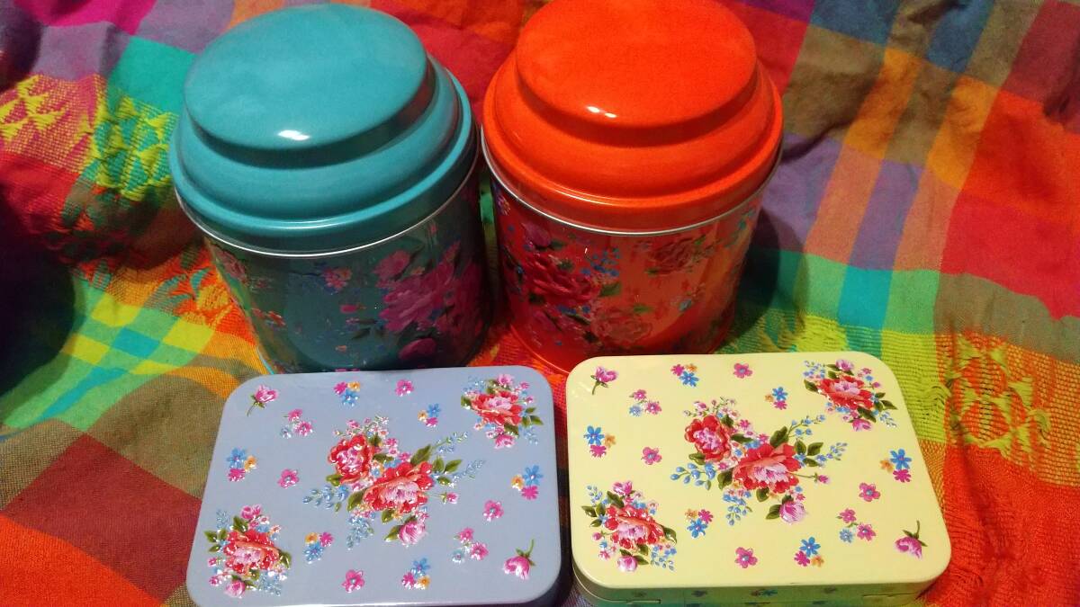 ★KALDI COFFEE FARM・キャメル珈琲★カルディ 限定 キャニスター 缶　台湾　レトロ　客家柄　4種セット　未開封品★★