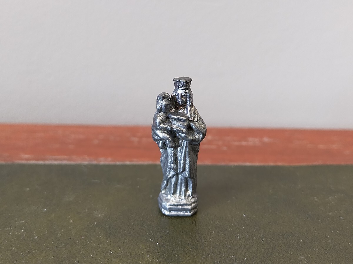 ★アンティーク品★小さなお守り 3cmマリア 幼子キリスト メタル フランス