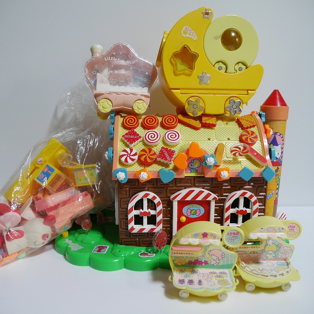 キキララのなかよしシュッポッポ　こえだちゃんのいろいろポーズおでかけ キティちゃんのにこにこベーカリー ルルとナナのふたごのお月さま