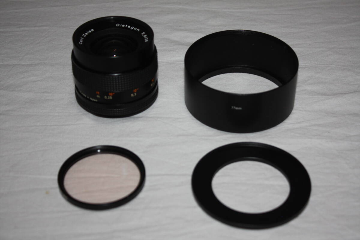 CONTAX Carl zeiss Distagon 2.8/28 T 美品 単焦点レンズ　フード付き (検索：コンタックス/カメラレンズ/Nikon/Canon/一眼レフカメラ)