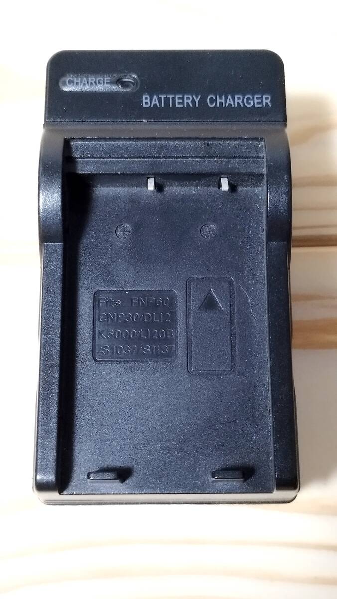 digital cam travel charger 充電器 model no. :SG-IC032 FNP-60互換 良品中古 CNP-30 D-LI2 K5000 LI-20B 