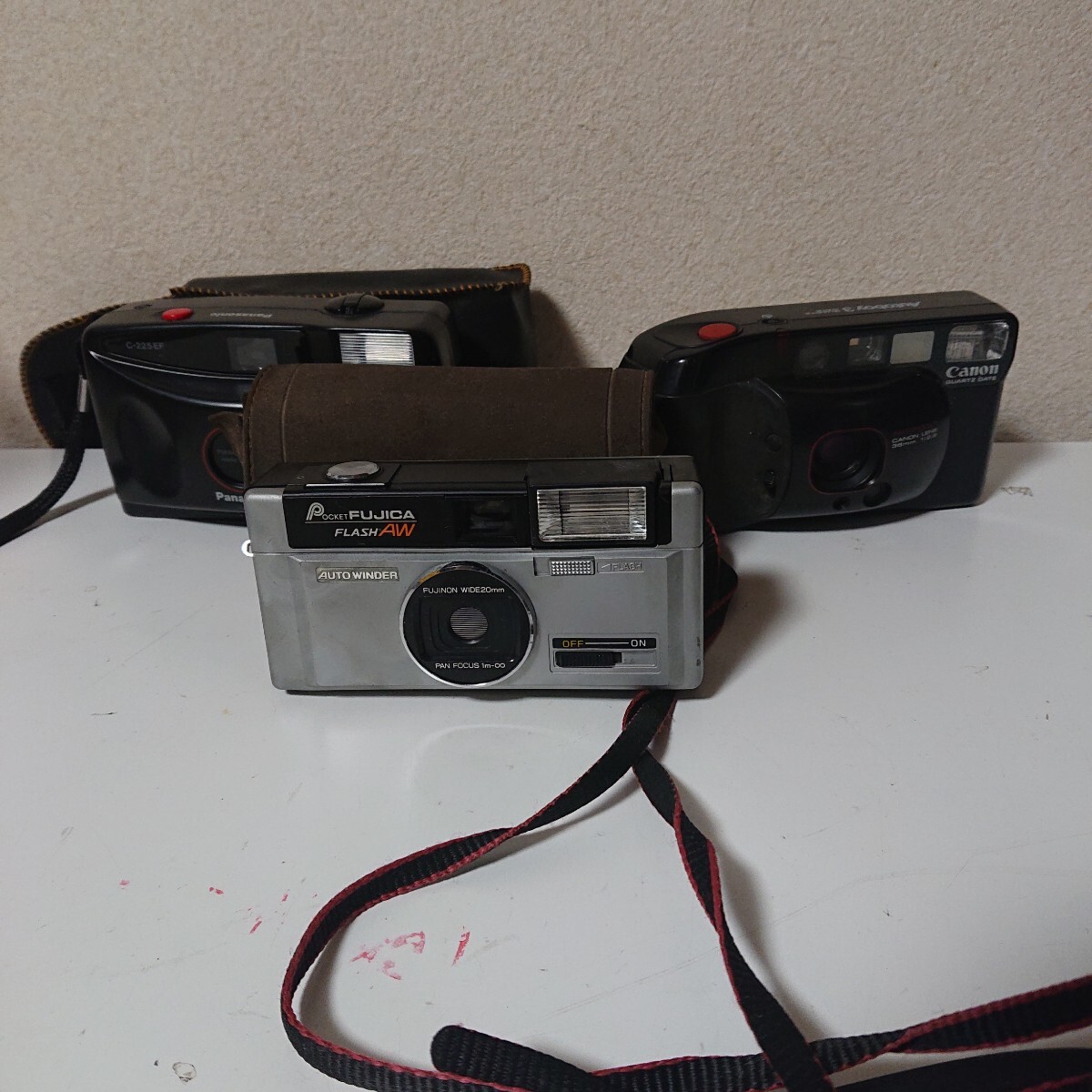 【ジャンク】フィルムカメラ コンパクトカメラ 計３台 まとめ FUJIKA Canon Panasonic フジカ キャノン パナソニック 【CAM-090903】