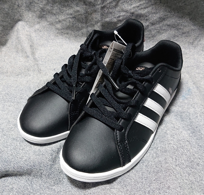 未使用 adidas アディダス DB0126 CONEO QT 23.5