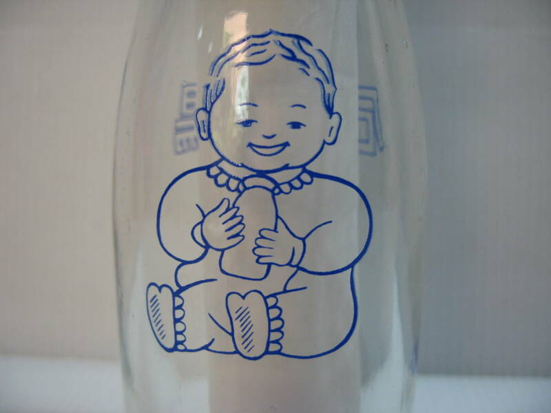②石畠牧場 富山 赤ちゃんのマーク 青 古いミルク瓶 空ビン ガラス瓶/昭和レトロ 古い牛乳瓶 ガラス ビン ミルク 空瓶 シャビー カフェ