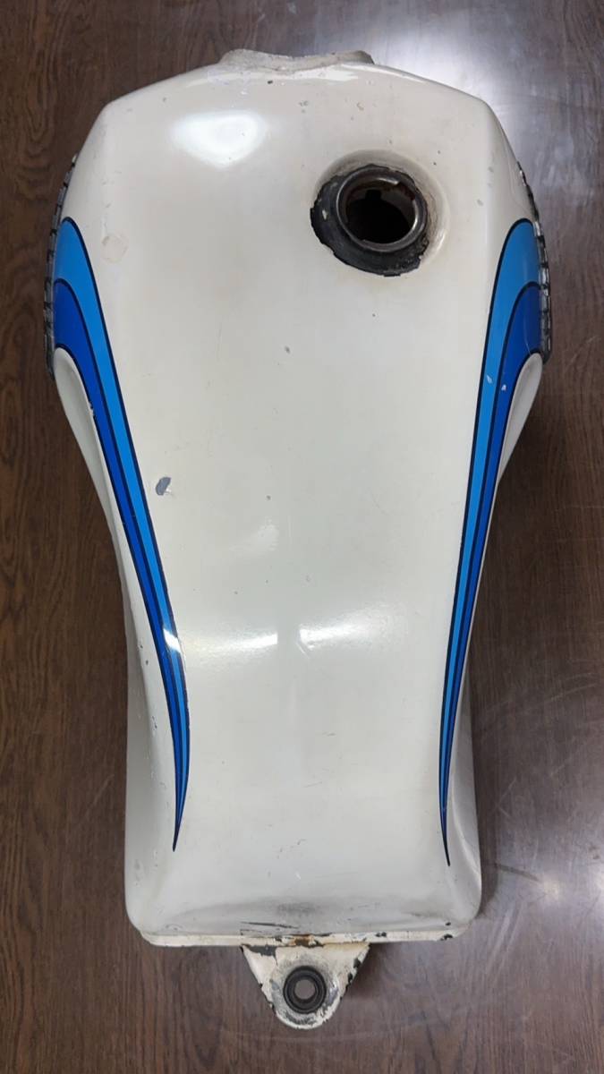 RZ250 4L3 RZ350 4L0 ガソリンタンク ：4L0-24110-00 廃番品 当時モノ 傷・凹み・穴有り？ 予備ストックしてました（倉庫整理/A）