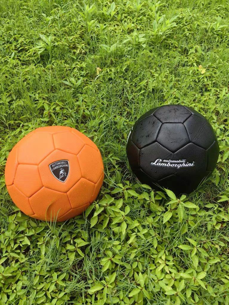 ランボルギーニ　サッカーボール　5号　インテリアにも
