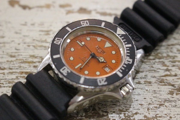 稀少 Heuer 1000シリーズ 980.016 20ATM 80s TAG Heuer タグホイヤー 時計 クォーツ 動作品 オレンジ文字盤