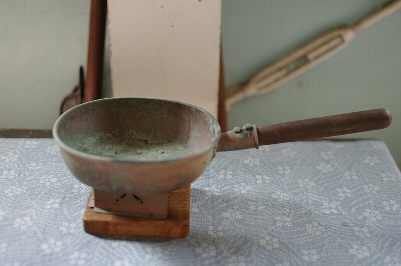 古い銅製　柄杓台付き▼アンティーク調合道具薬研薬草古道具ガーデニング
