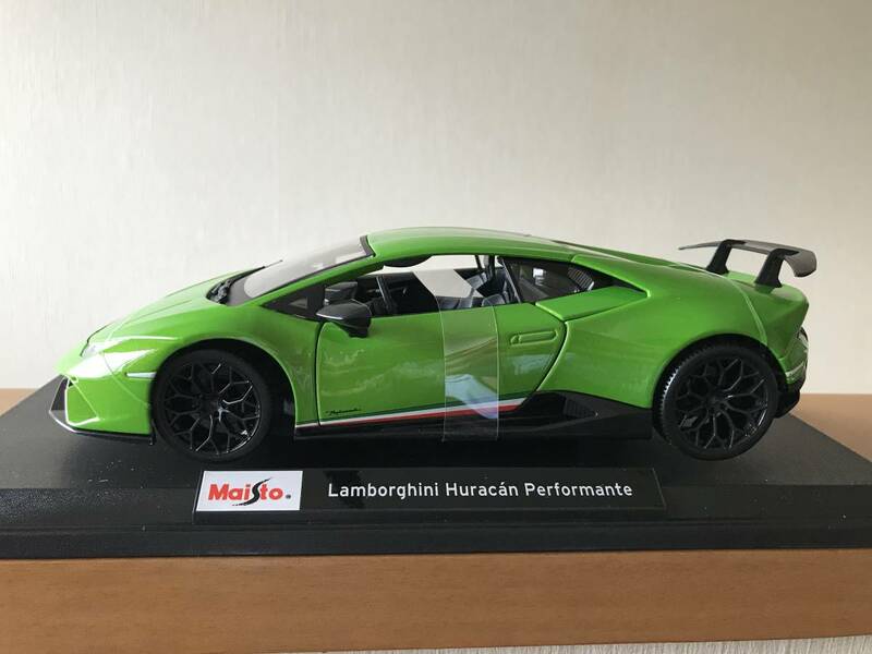 希少 レア Maisto マイスト 1/18 Lamborghini Huracan Performante 緑 グリーン ランボルギーニ