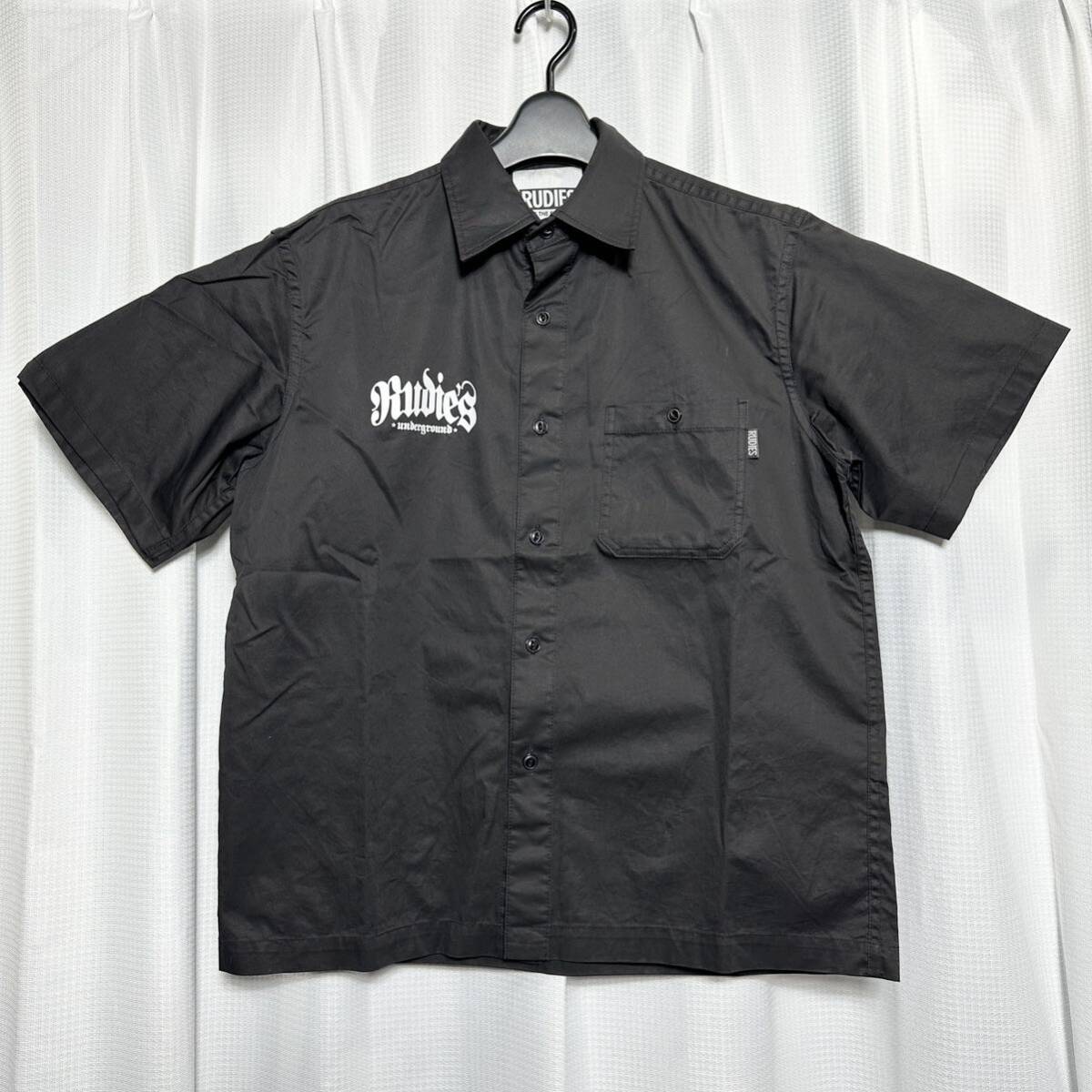 □/RUDIES/ルーディーズ/美品/ブラック/黒/メンズ/Ｍ/シャツ/ワークシャツ/半袖/定番ロゴ/トップス/半袖シャツ/プリント/