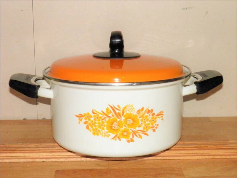 ENATOP ホーロー鍋 内径22cm 容量4L 中古 使用感あり オレンジ 両手鍋 ビタミンカラー 象印 エナトップ
