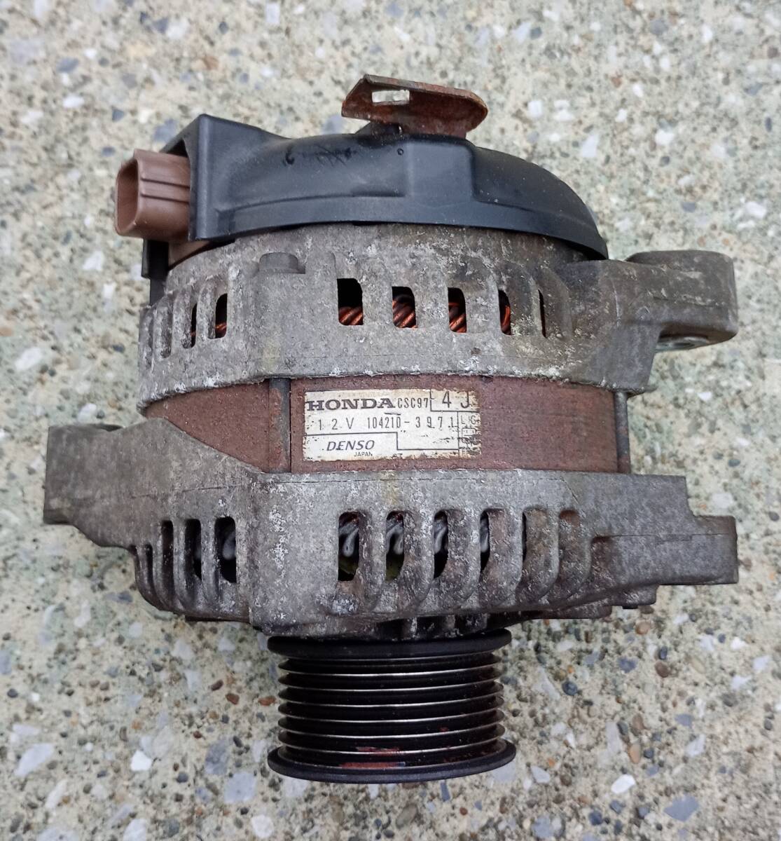 ホンダ　オルタネーター　104210-3971　DENSO製　オデッセイRB-1　ジャンク品