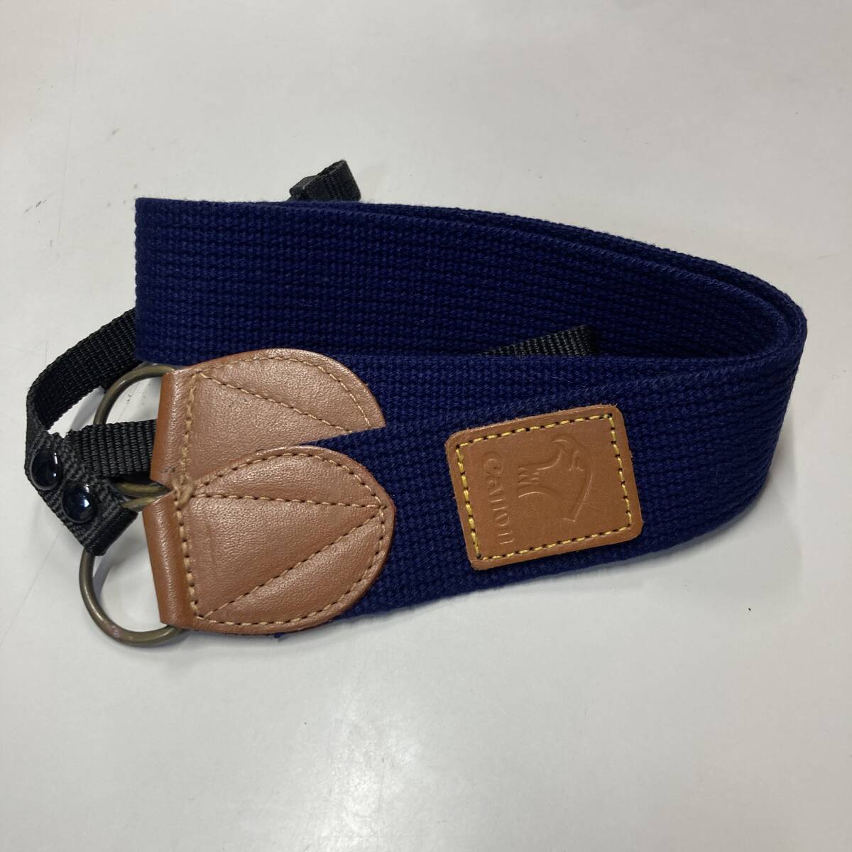 ★ キヤノン カメラストラップ 中古品 F740