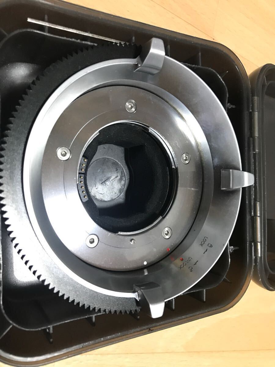 実用中古動作品 Metabones EF to FZ mount T Cine Adapter レンズ用変換アダプター PMW-F55ビデオカメラ対応