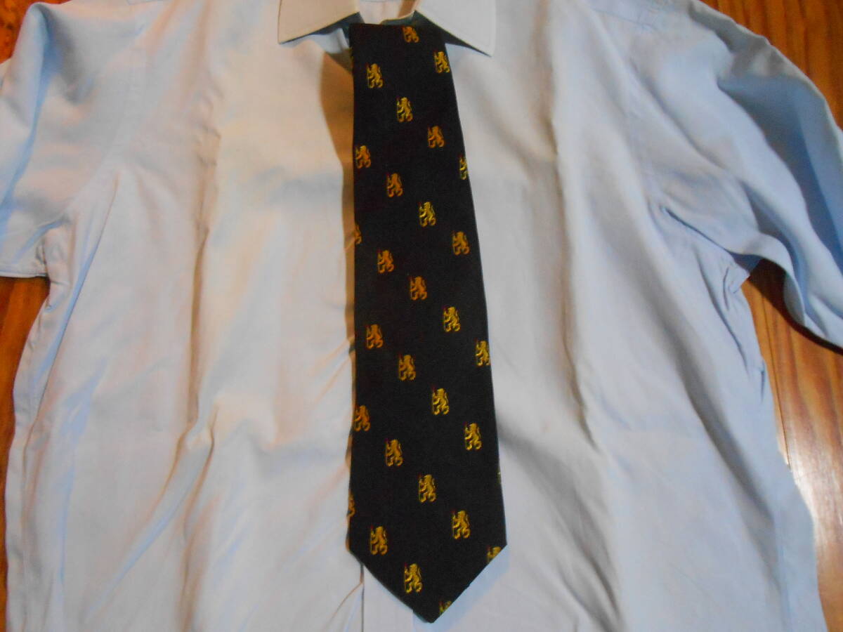 超レアモデル とても美品（恐らくデッドストック） 米国老舗店 Brooks Brothers UNIVERSITY　ビンテージ（60年代位）　クレストタイ