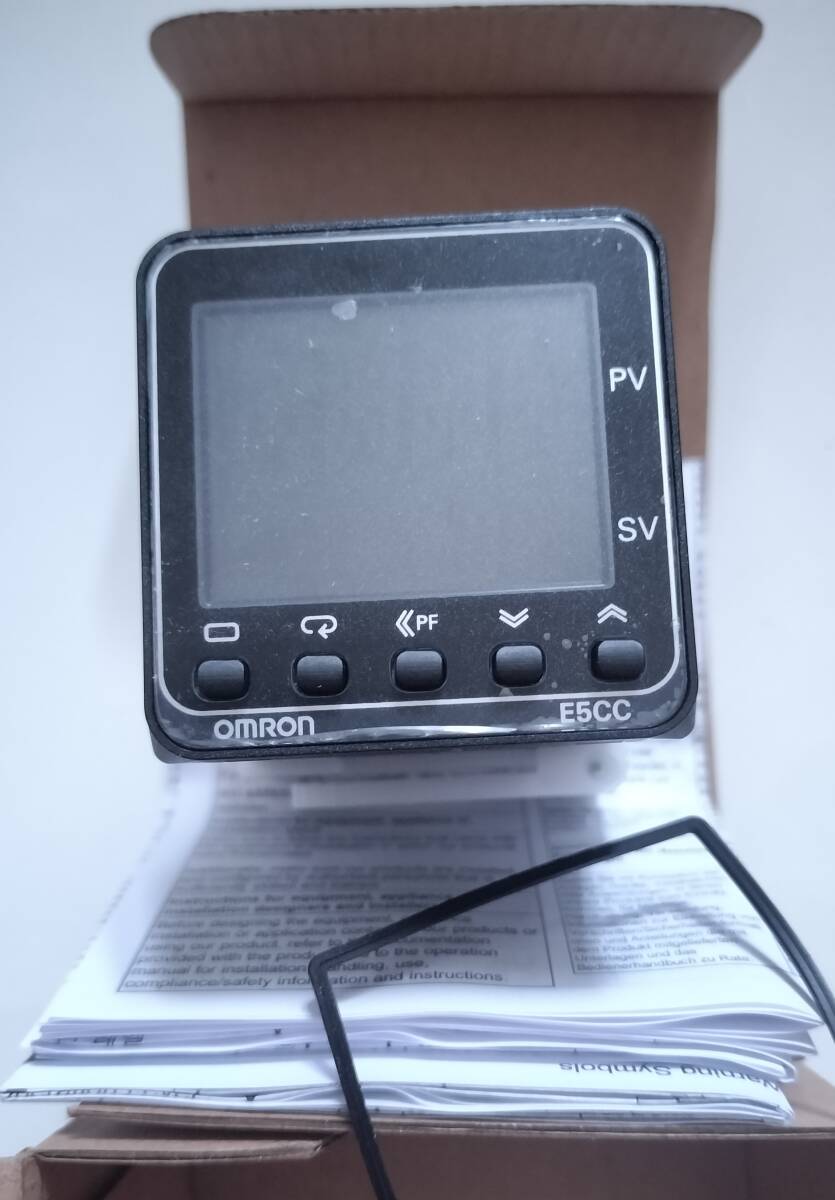 オムロン FA OMRON 温度調節器(デジタル調節計) E5CC-CX3ASM-000 制御機器