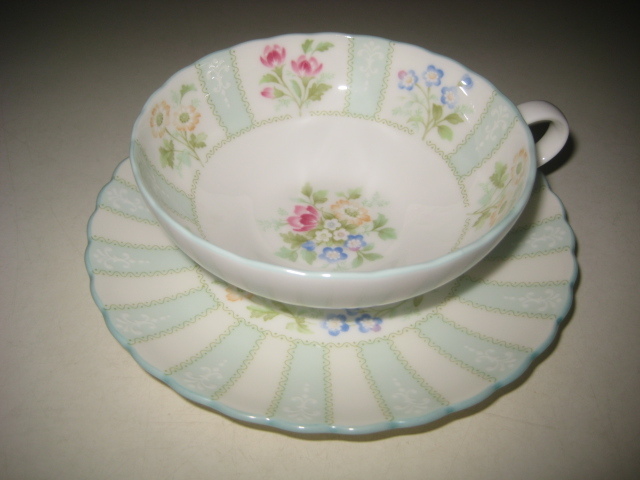 ノリタケ 4621 FLOROLA フロローラ ティー碗皿 カップ＆ソーサー 1客　廃盤品