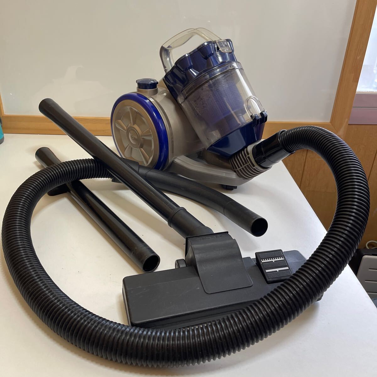 サイクロンバキュームクリーナーMD MD-1602 サイクロン掃除機　通電確認済　動作確認済　６ー7 