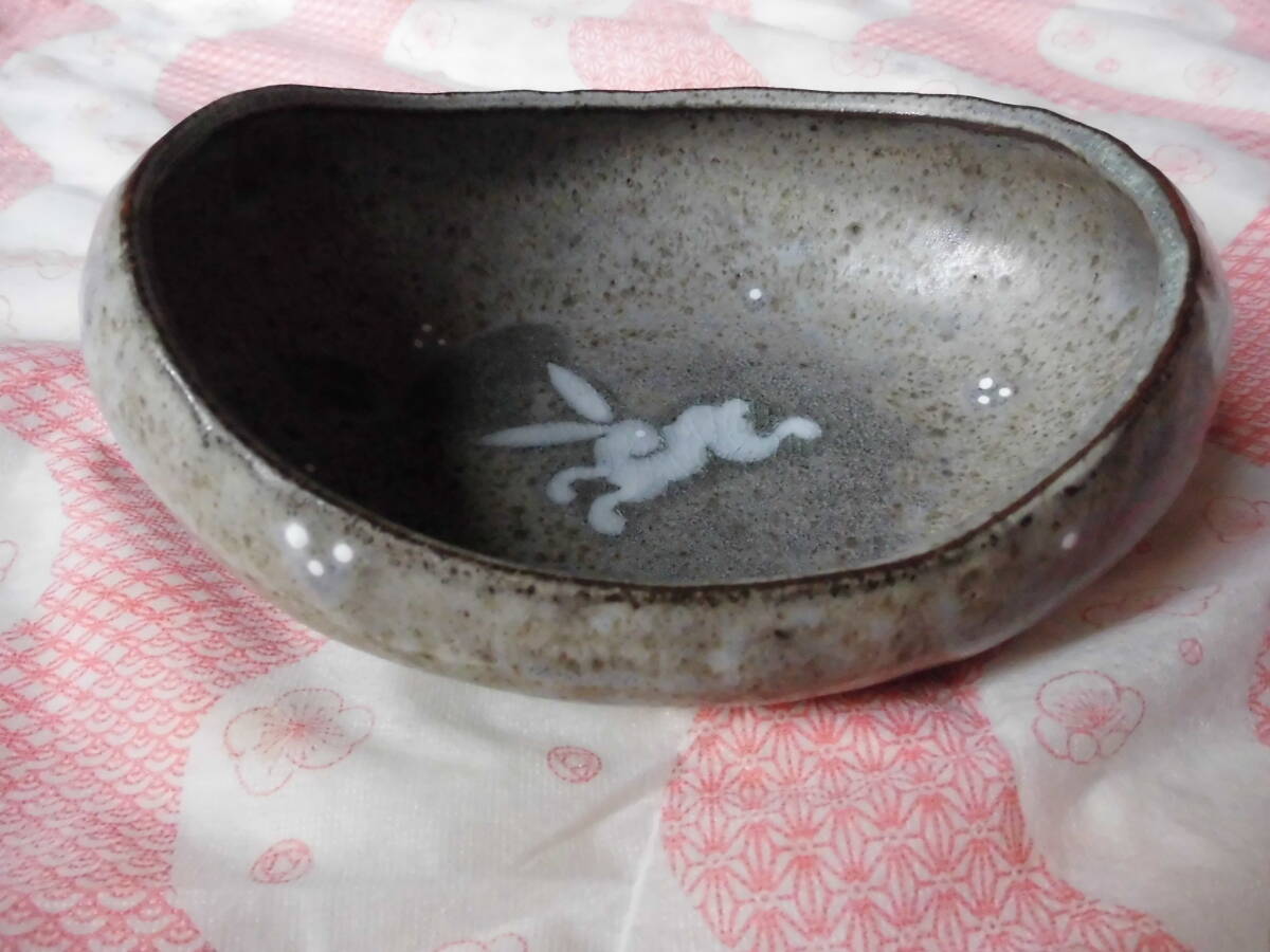 真銅うさぎ　☆　中鉢　☆　箱付き　☆　未使用品　☆