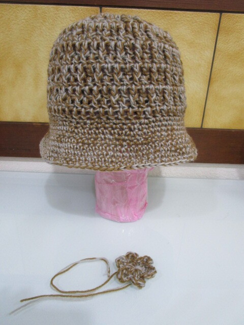ニット帽 ハンドメイド バケットハット 手編み 帽子 手作り コサージュ 秋 冬 グレー ブラウン 5