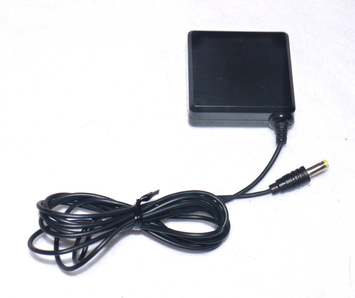 PSP用 ミニACアダプタ エラビーナ　ANS-P021　DC5V　600mA　動作確認済