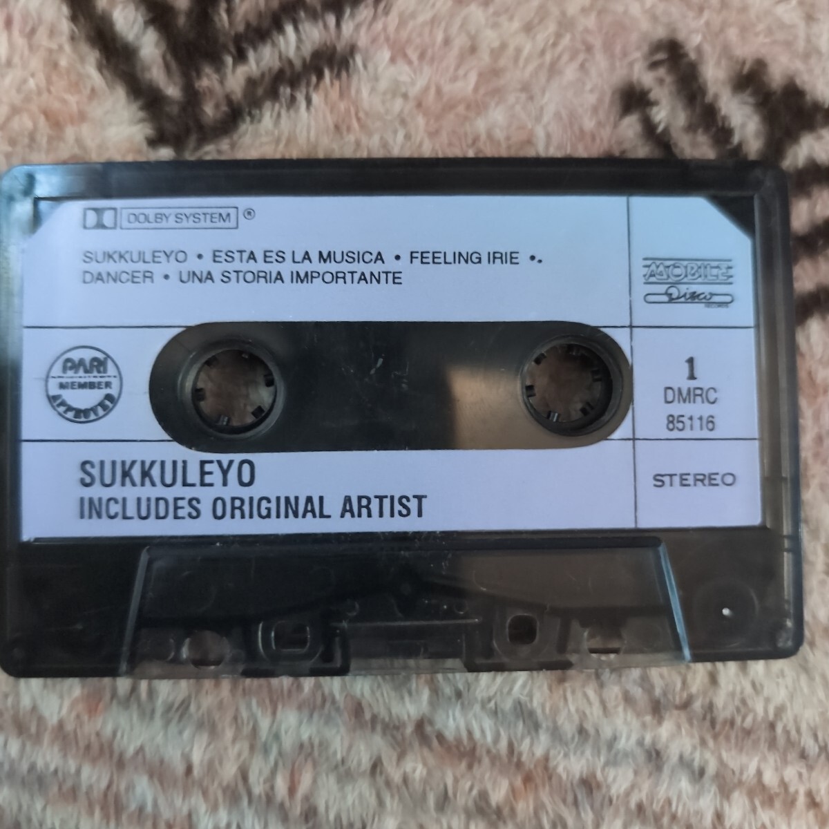 SUKKULEYO/INCLUDES ORIGINAL ARTISTS カセットテープ ジャケット無し