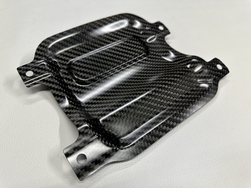 三菱GTO カーボン製燃料ポンプカバー フューエルポンプカバー Z15AZ16A
