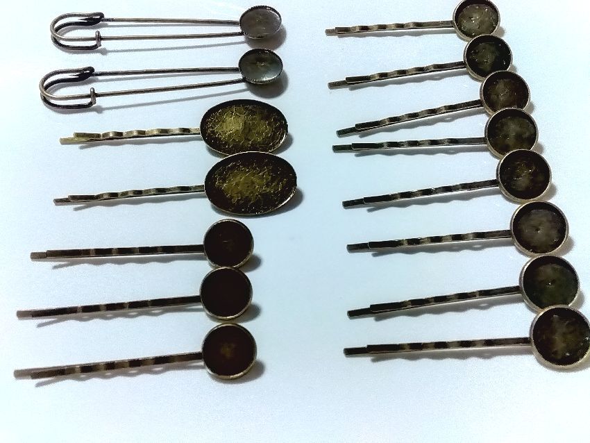 手芸用品き35■レジン皿土台付きヘアピンブローチ等15個セット金属パーツ■金古美ヘアアクセサリーハンドメイド資材 
