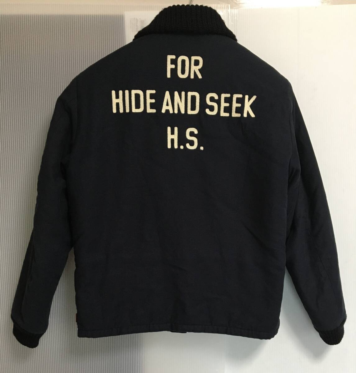 □ A384 □USED HIDE AND SEEK ドンキージャケット 裏ボア&袖キルティング 刺繍ロゴ アウター　Lサイズ