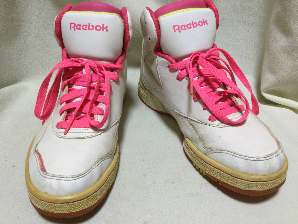 C2777　REEBOK　ホワイト＆ピンク　ハイカットスニーカー　24，5㎝