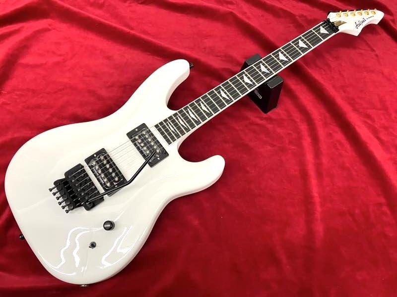新品◆ Aria Pro II RS-CUSTOM 3 WH ◆ アリアプロ2 RS-カスタム 日本製 スルーネック　ギグバック付属です ♪