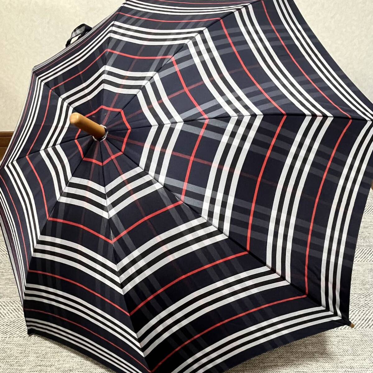 美品未使用　Burberrys オールドバーバリー　ノバチェックネイビー　木製アンブレラ　晴雨兼用傘　　ヴィンテージ