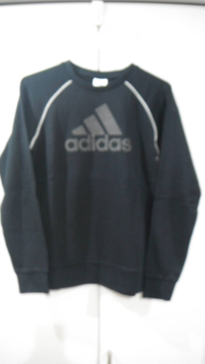 *** adidas * S * トレーナー * ロゴプリント * 長袖 * BLACK * 子供服 サイズが合えば 男女兼用 * 送料185円～ * USED ***