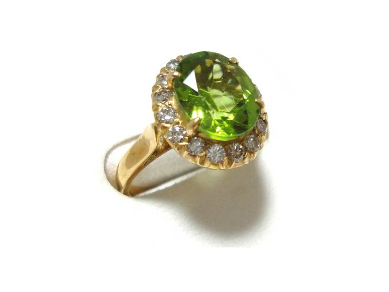 《ジュエリー》 天然ペリドット＆天然ダイヤ付き 18金製 リング 11号 美しいグリーンの色石