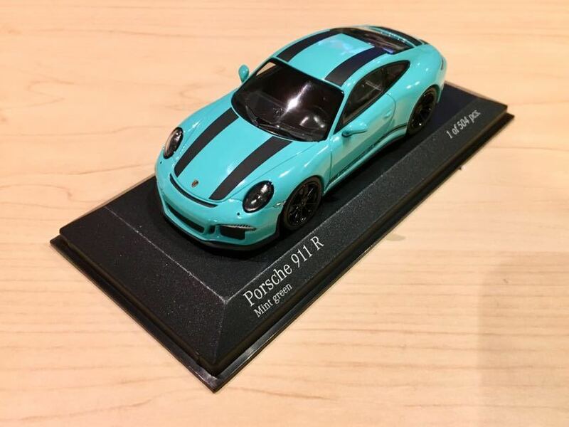 新品 オリジナルパッケージ付き 希少！1/43 オールモーストリアル ポルシェ 911R 991型 ミントグリーン ブラックストライプ 世界限定504個