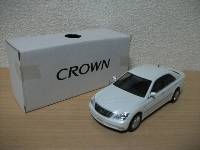 ◇【発送は土日のみ】非売品　CROWN　クラウン　カラーサンプルミニカー　White Pearl Crystal Shine◇