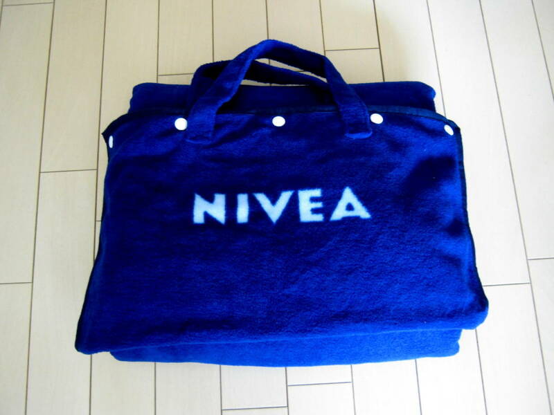 【非売品新品】ニベア*ハーフ毛布 ブランケット*ＮＩＶＥＡ