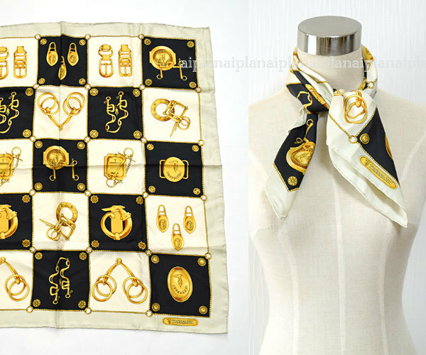 トラサルディ■ロゴ入り　ロゴモチーフ柄シルクスカーフ　ベージュ系　 TRUSSARDI　scarf
