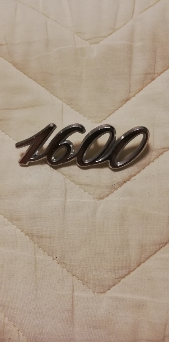 アルファロメオ　ジュリア　1600エンブレム当時物純正品　未使用