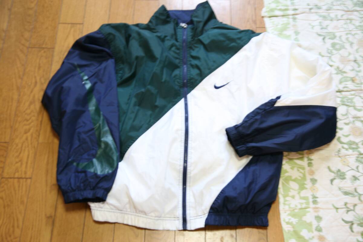 NIKE　ナイキ　ビッグスウッシュ　ナイロンジャケット　ウィンドブレーカー　 BIG SWOOSH スウォッシュ　デカロゴ