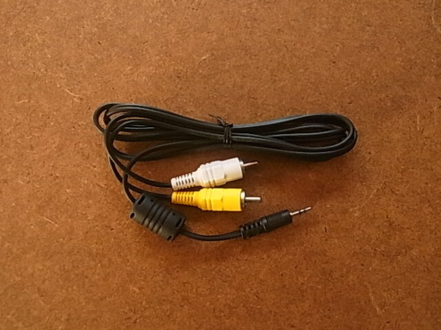 変換ケーブル　2.5ｍｍプラグ→RCAプラグ　送料230円　使用少