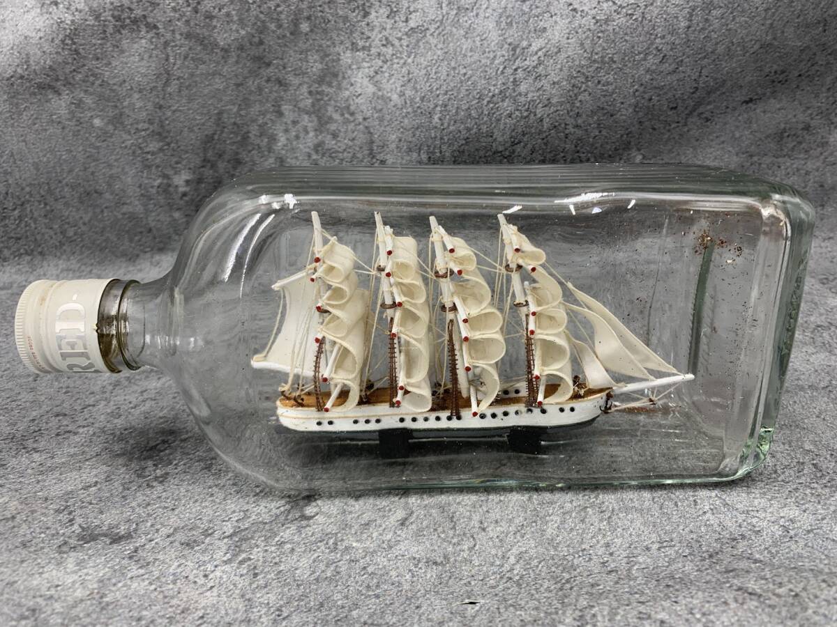 【 昭和レトロ SUNTORY RED ウイスキー ボトルシップ 瓶入り帆船 ② 】サントリー レッド 空ビン インテリア コレクション