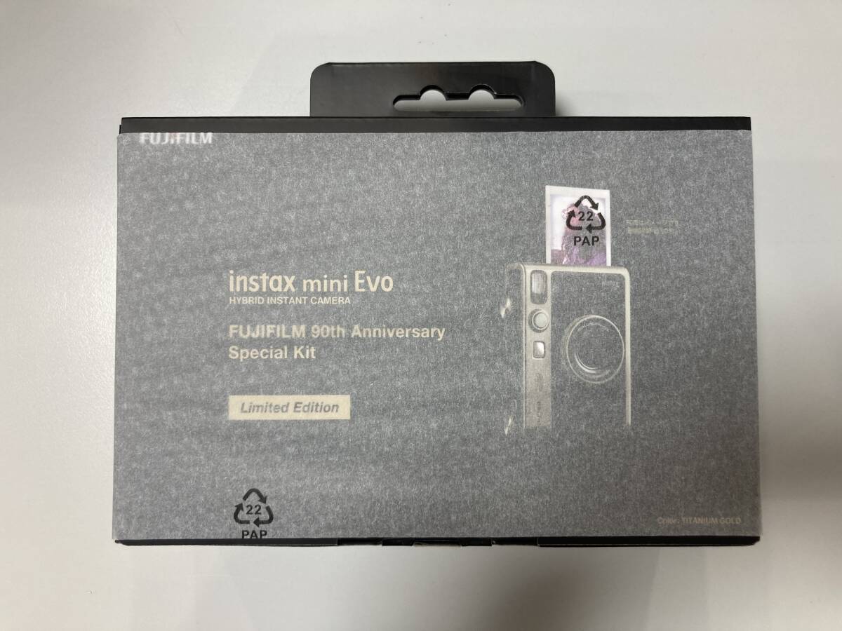 ★ 富士フイルム FUJIFILM instax mini EVO 90周年 記念モデル ゴールド 限定品 未使用 新品 オマケつき EX00131