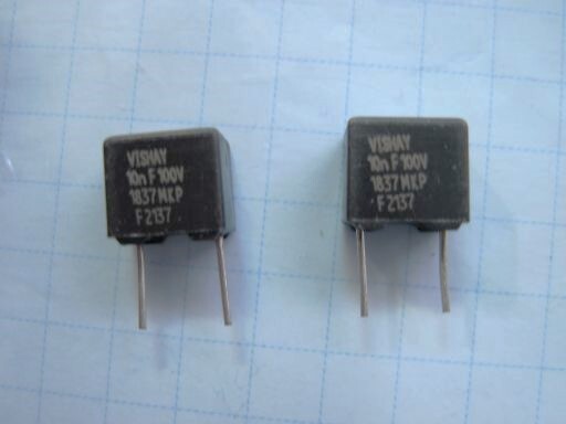 P0052　Vishay　PPフィルムコンデンサ　MKP1837シリーズ　0.01μF±1%(10nF±1%)　100V　未使用品で長期保存品　2個セット