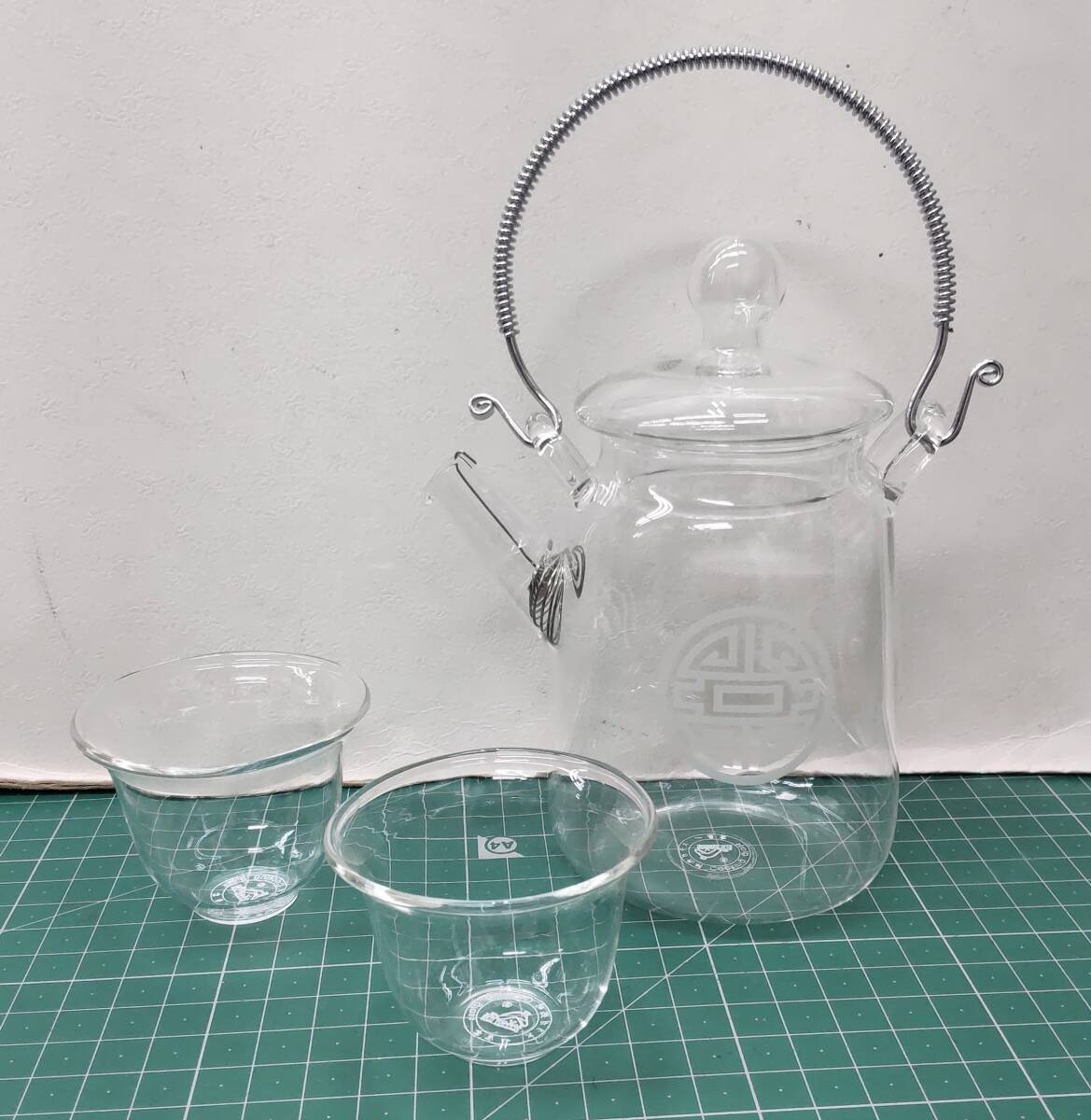 一屋窟 中国茶器 セット 耐熱ガラス 急須 猪口2ヶ ●Ｈ3410