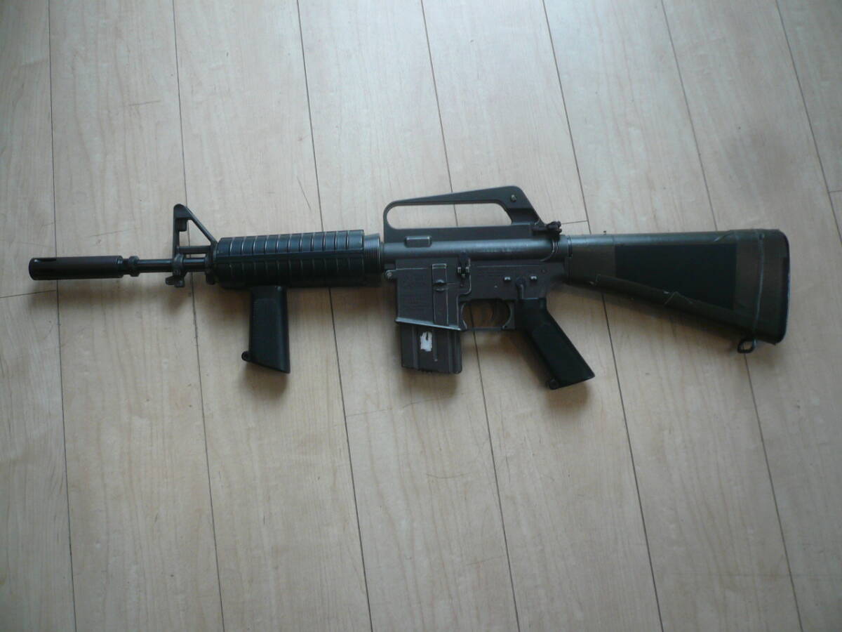 即決有 電動ガン COLTコルト社 M16A1カスタム XM177 SOG アサルトライフル メタルフレーム 金属チャンバー 特殊部隊仕様 フロントグリップ
